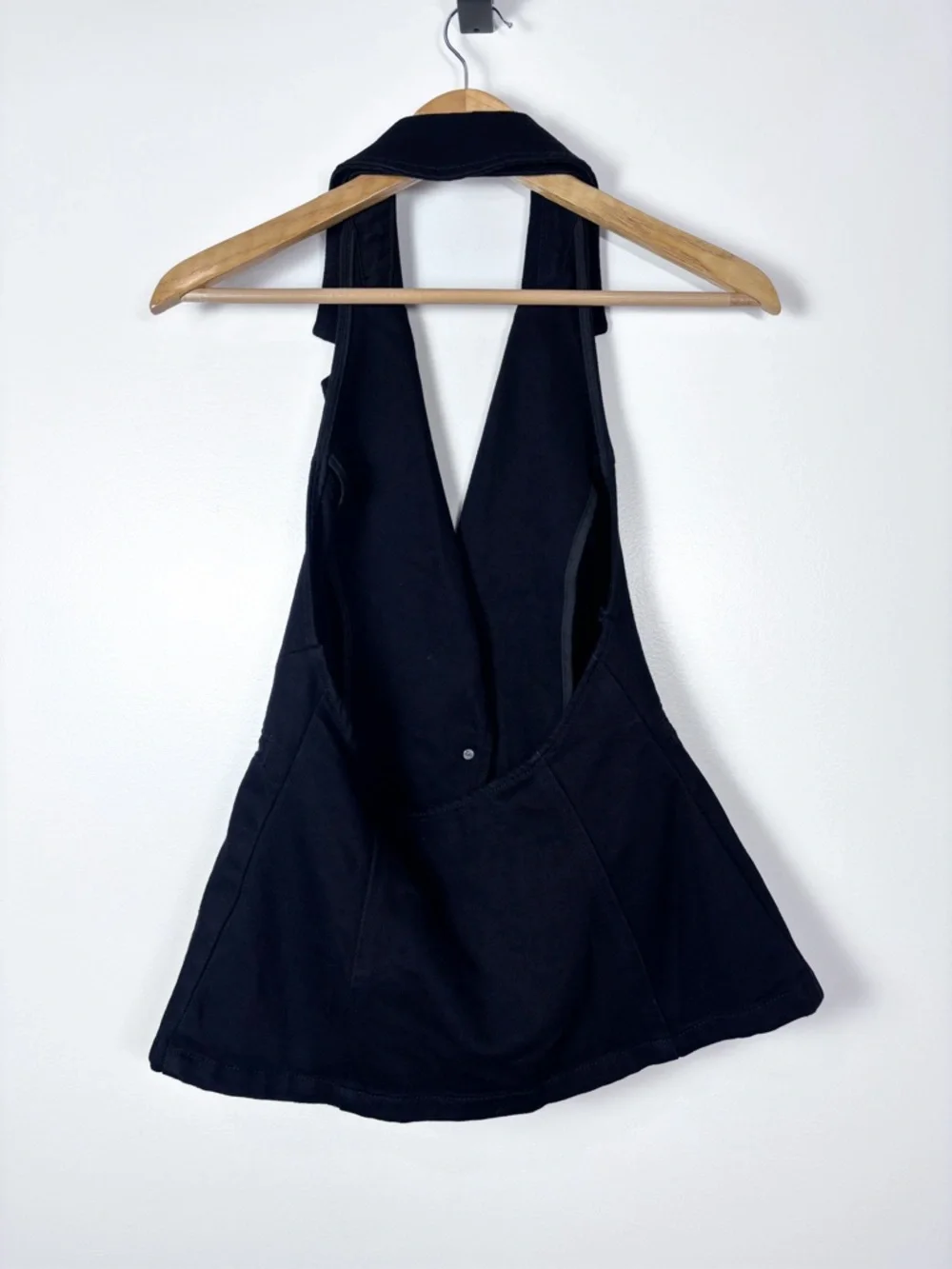 WeWoreWhat Revolve Black Denim Halter Backless Collared Vest Size Small NWT - Picture 5 of 7